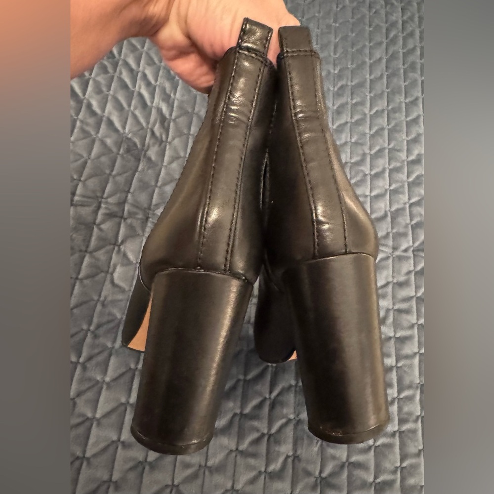 Vince Camuto Black Ankle Boots (7M) - Picture 8 of 12